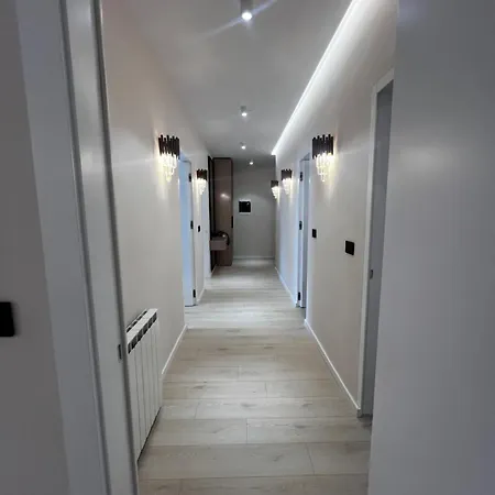 Apartment The Chic